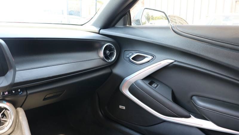 Used 2019 Chevrolet Camaro SS RWD image 17