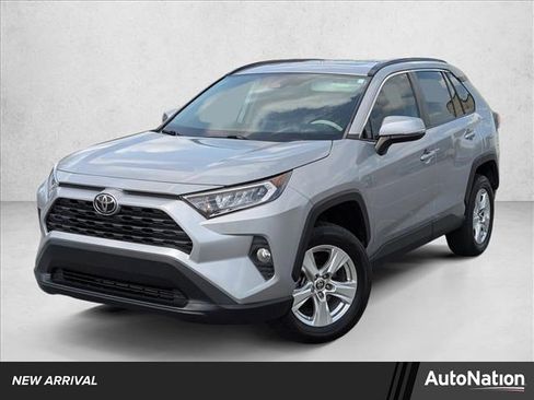 Used 2021 Toyota RAV4 XLE w/ Convenience Package image 1