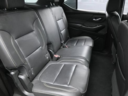 Used 2023 Chevrolet Traverse LT AWD/4WD image 34