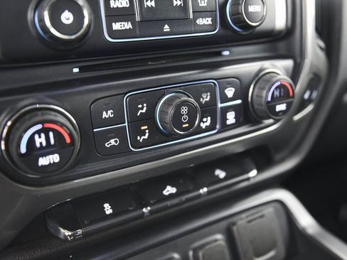 Used 2018 Chevrolet Silverado 1500 LT w/ All Star Edition image 19