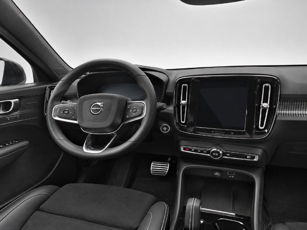 Used 2022 Volvo XC40 T5 R-Design w/ Advanced Package AWD/4WD image 37