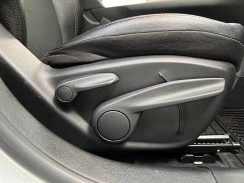 Used 2025 Jeep Compass Trailhawk image 14