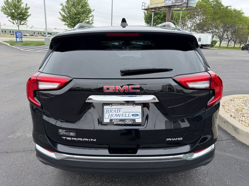 Used 2023 GMC Terrain SLT w/ Tech Package AWD/4WD image 7
