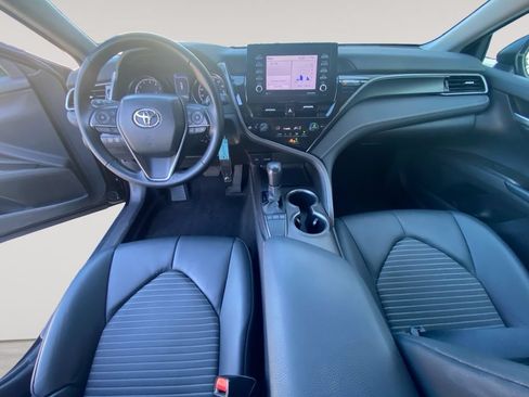 Used 2024 Toyota Camry SE FWD image 10
