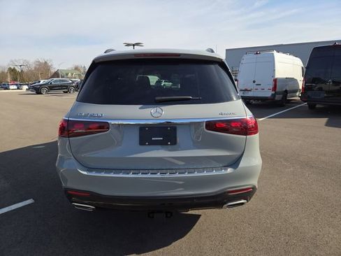New 2026 Mercedes-Benz GLS 580 4MATIC image 4