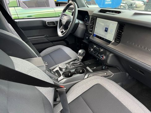 New 2025 Ford Bronco 4-Door image 9