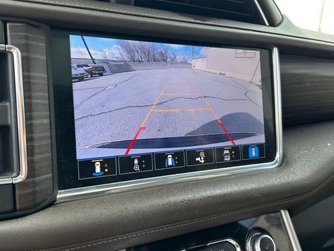 Used 2021 GMC Yukon XL Denali image 28