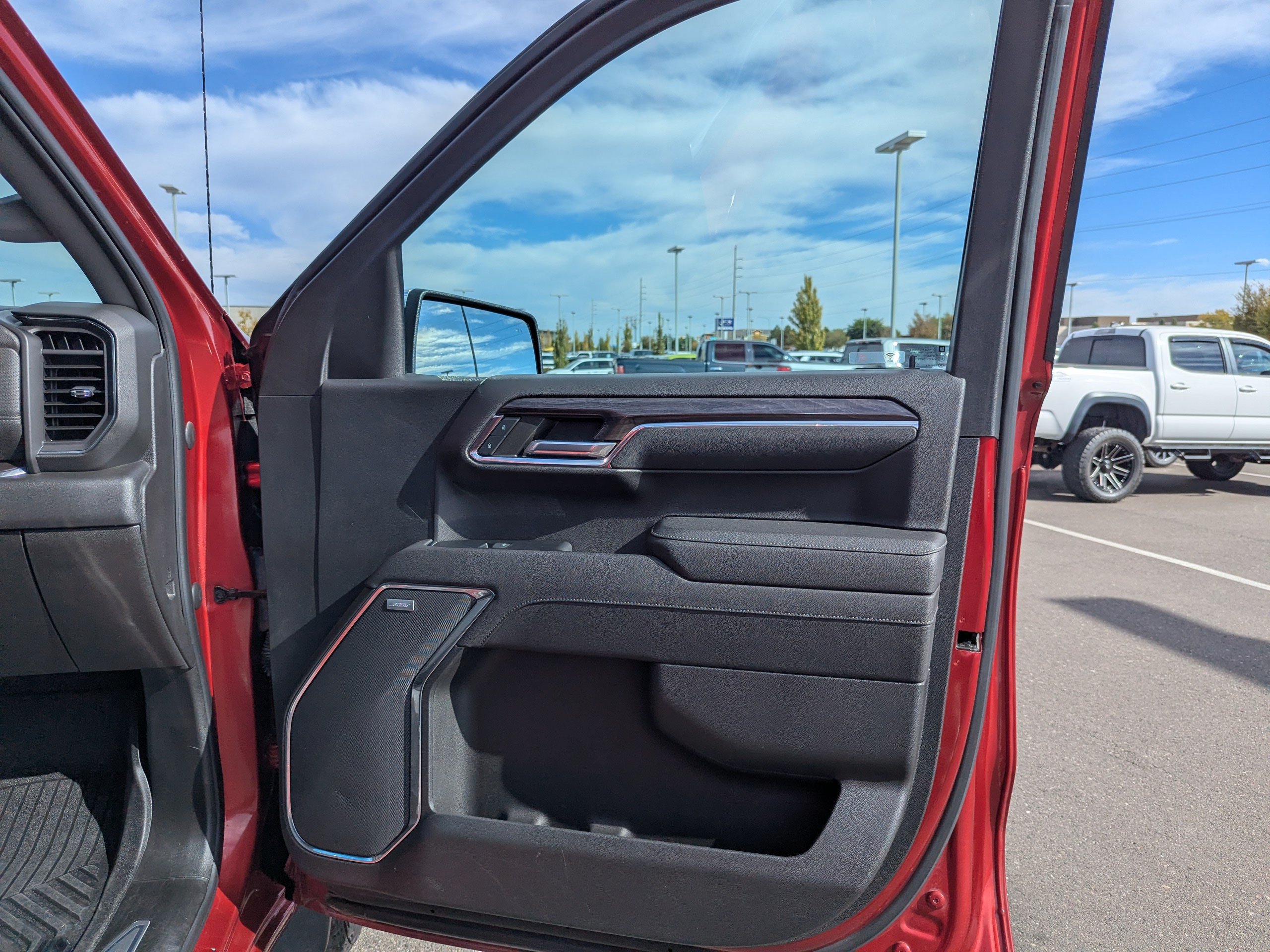 Certified 2023 Chevrolet Silverado 1500 LTZ AWD/4WD image 44