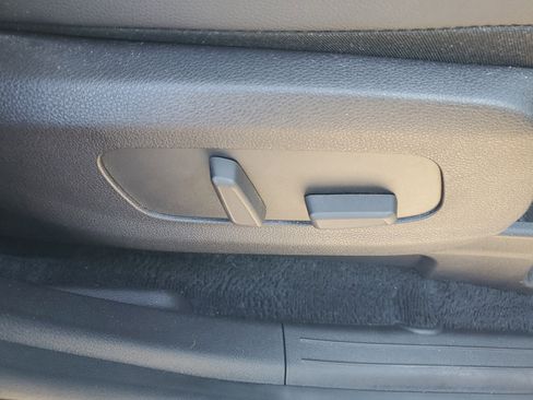 Used 2022 Kia Carnival SX Prestige image 9