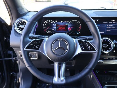 Used 2025 Mercedes-Benz GLB 250 w/ Driver Assistance Package image 41