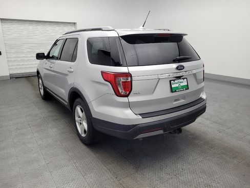Used 2019 Ford Explorer XLT w/ Equipment Group 201A FWD image 5