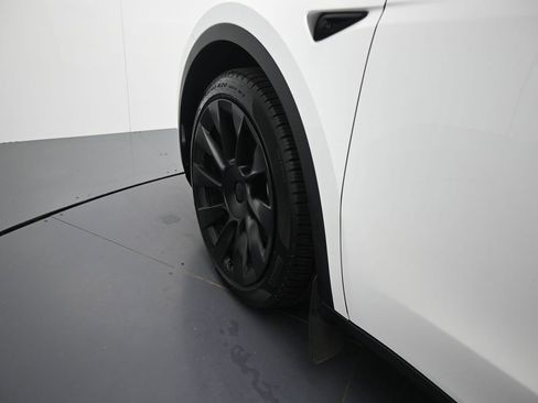 Used 2021 Tesla Model Y Long Range AWD/4WD image 11