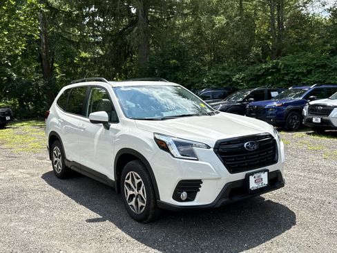 Certified 2023 Subaru Forester Premium AWD/4WD image 7