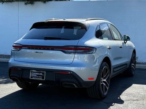 Used 2025 Porsche Macan AWD/4WD image 10