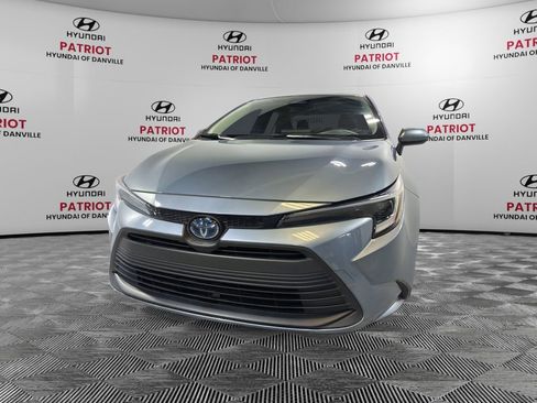 Used 2024 Toyota Corolla LE FWD image 5