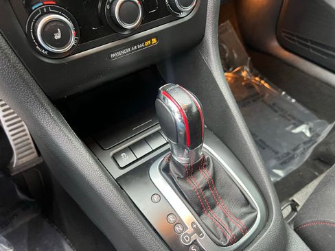 Used 2013 Volkswagen GTI 2-Door image 21