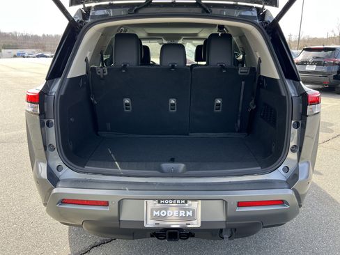 New 2026 Nissan Pathfinder SL image 35
