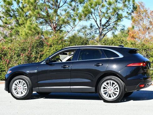Used 2018 Jaguar F-PACE Prestige image 4