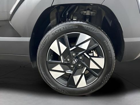 Used 2025 Hyundai Kona SEL image 13