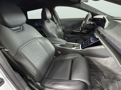 Used 2024 Lucid Air Pure image 35