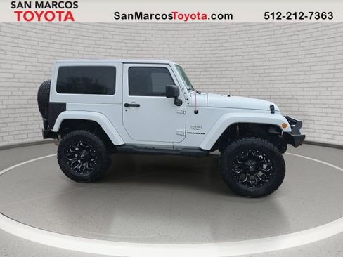 Used 2016 Jeep Wrangler Sahara w/ Connectivity Group image 4
