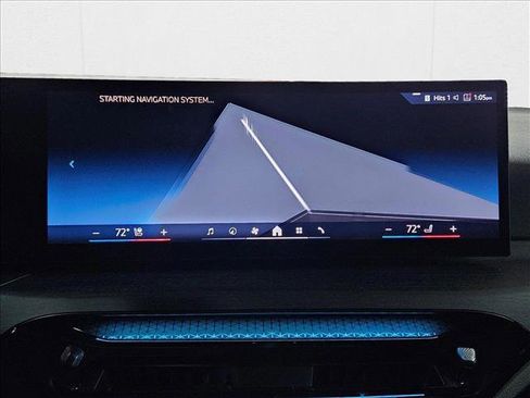 Used 2025 BMW 330i 330i w/ Premium Package image 12