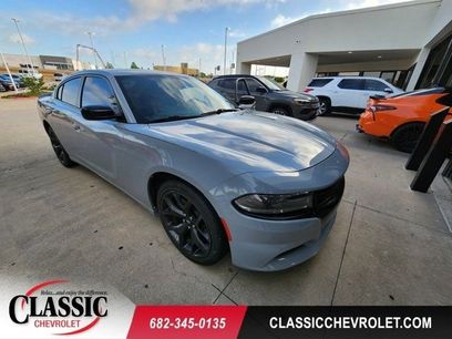 Used 2020 Dodge Charger SXT w/ Blacktop Package