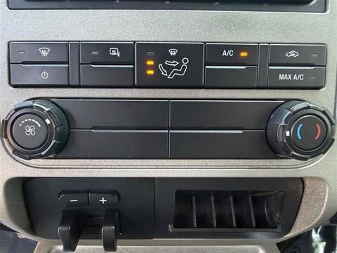Used 2013 Ford F250 XLT w/ FX4 Off Road Pkg AWD/4WD image 38