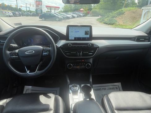 Used 2022 Ford Escape SEL w/ Technology Package FWD image 13