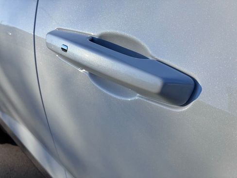 New 2026 Chevrolet Equinox ACTIV w/ Convenience Package III FWD image 5