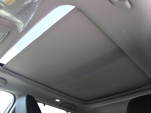 Used 2025 Honda Pilot Touring image 35