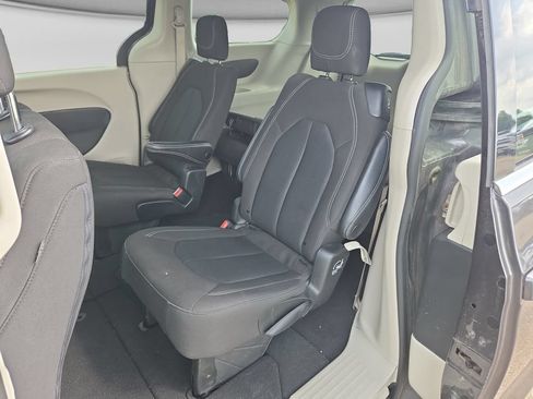 Used 2023 Chrysler Voyager LX FWD image 32