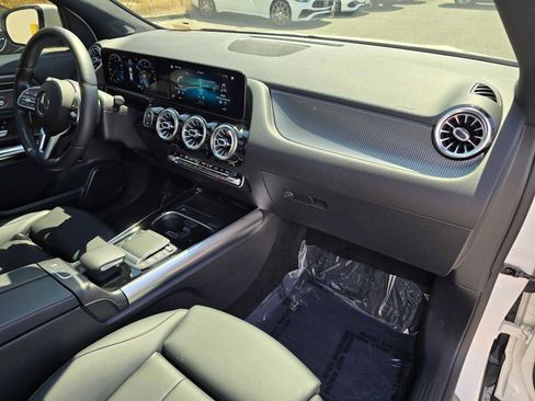 Used 2021 Mercedes-Benz GLA 250 4MATIC image 10