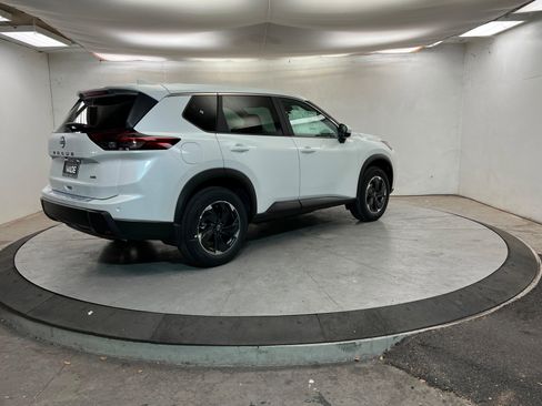 New 2026 Nissan Rogue SV image 5