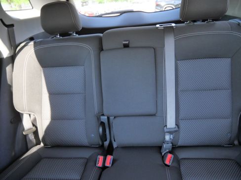 Used 2024 GMC Terrain SLE AWD/4WD image 13