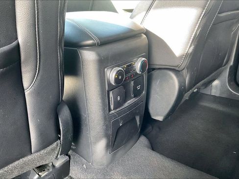 Used 2023 Ford Explorer Limited w/ Hybrid Equipment Group 310A AWD/4WD image 33