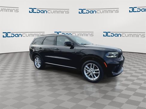 Used 2024 Dodge Durango GT image 2