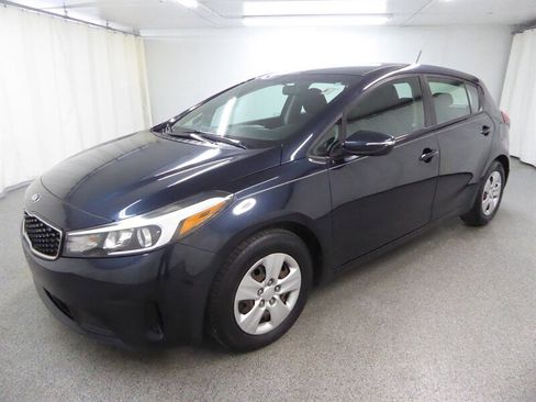 Used 2018 Kia Forte LX image 3