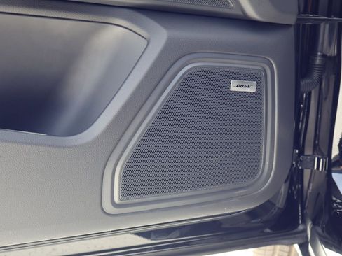 New 2026 Porsche Macan AWD/4WD image 14