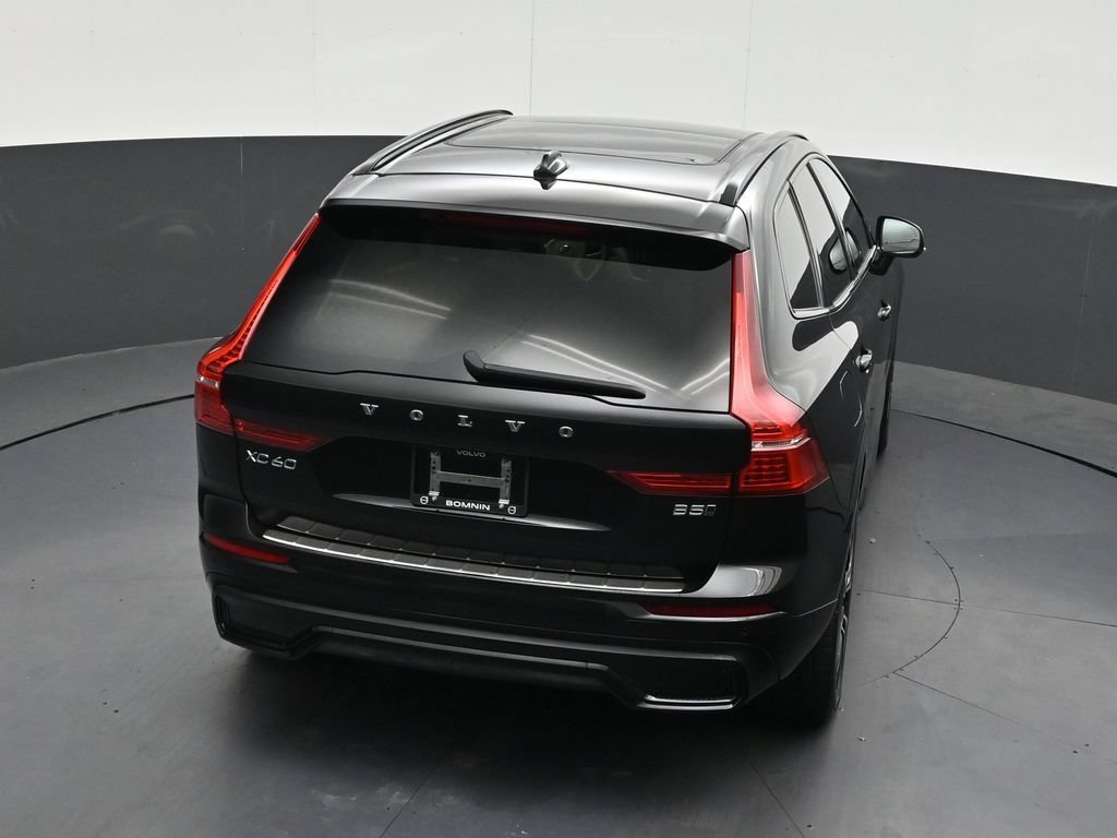 Certified 2024 Volvo XC60 B5 Plus w/ Protection Package Premier AWD/4WD image 20