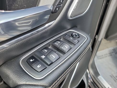 Used 2021 RAM 1500 Laramie RWD image 24