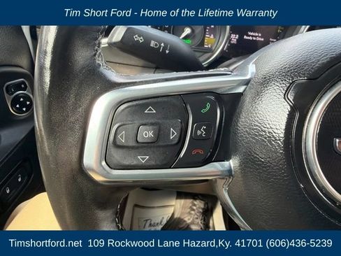 Used 2023 Jeep Wrangler Unlimited Sahara w/ Cold Weather Group AWD/4WD image 16
