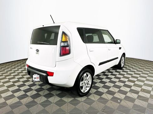 Used 2010 Kia Soul + FWD image 10