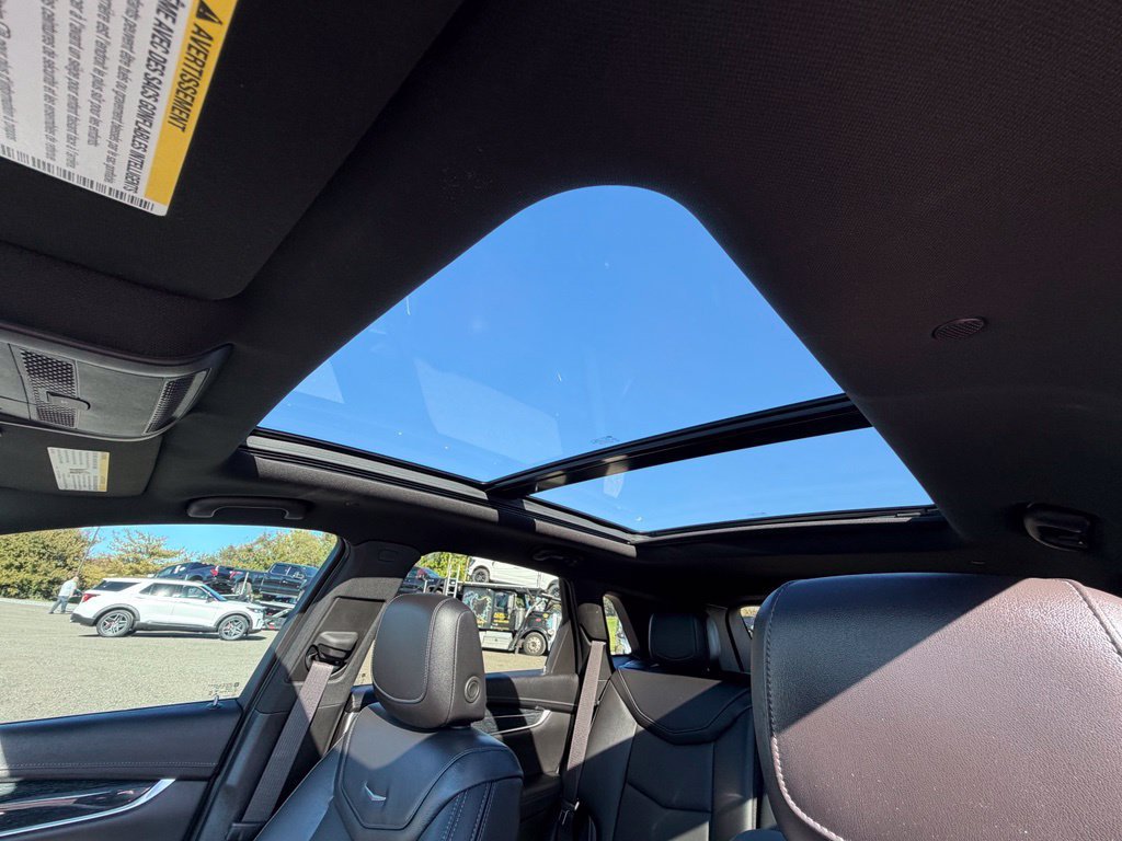 Used 2022 Cadillac XT5 Premium Luxury AWD/4WD image 3