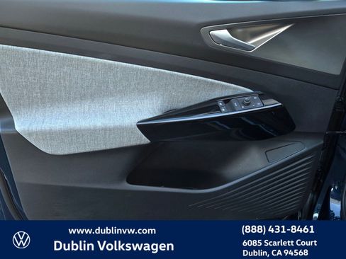 Used 2023 Volkswagen ID.4 Pro image 10