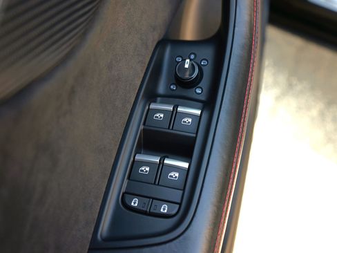 Used 2022 Audi RS Q8 w/ Black Optic Package image 12