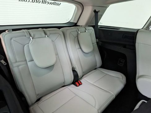 Used 2025 Lincoln Aviator Reserve w/ Equipment Group 201A AWD/4WD image 40