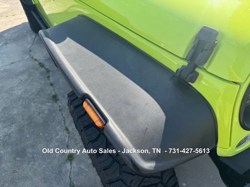 Used 2016 Jeep Wrangler Unlimited Rubicon image 21