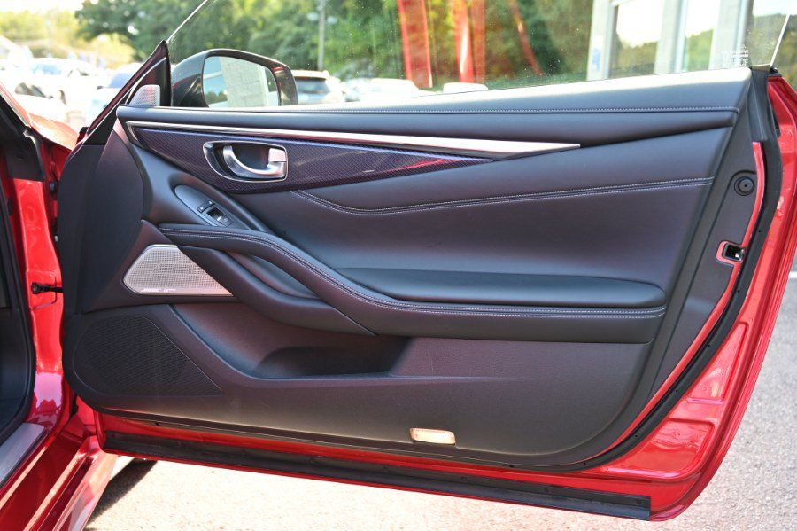 Used 2019 INFINITI Q60 Red Sport 400 w/ Cargo Package AWD/4WD image 32