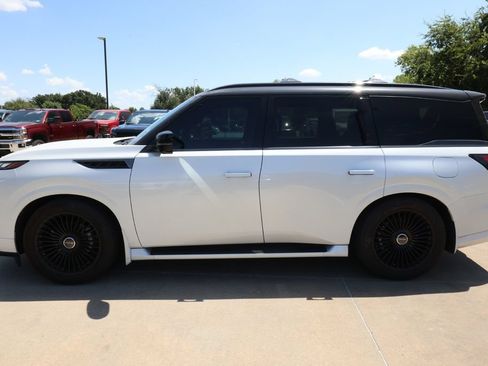 Used 2026 INFINITI QX80 4WD image 8